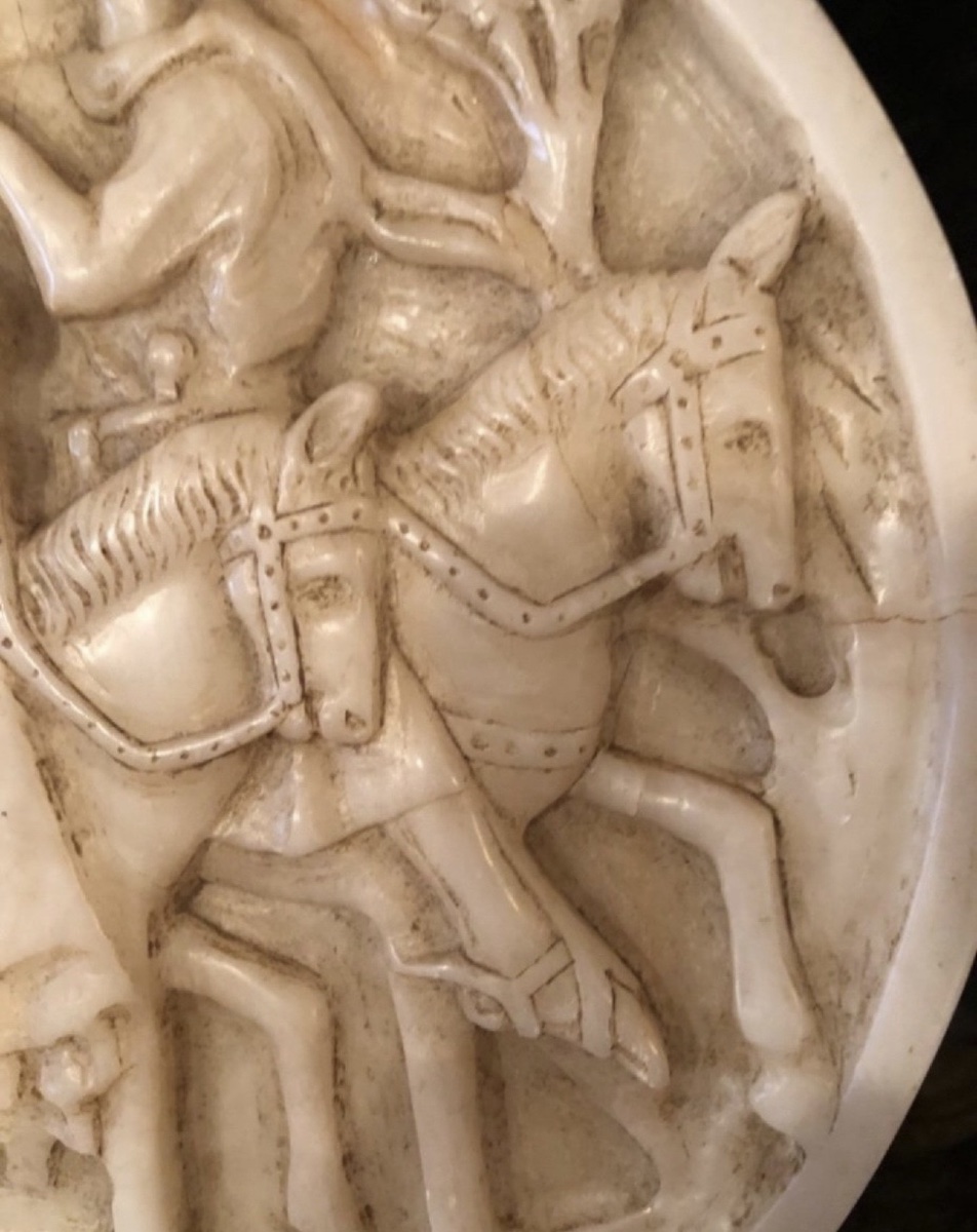 L’amour Courtois, Grand Tondo Sculpté En Albâtre En Fort Relief Du XIXème Siècle.-photo-7