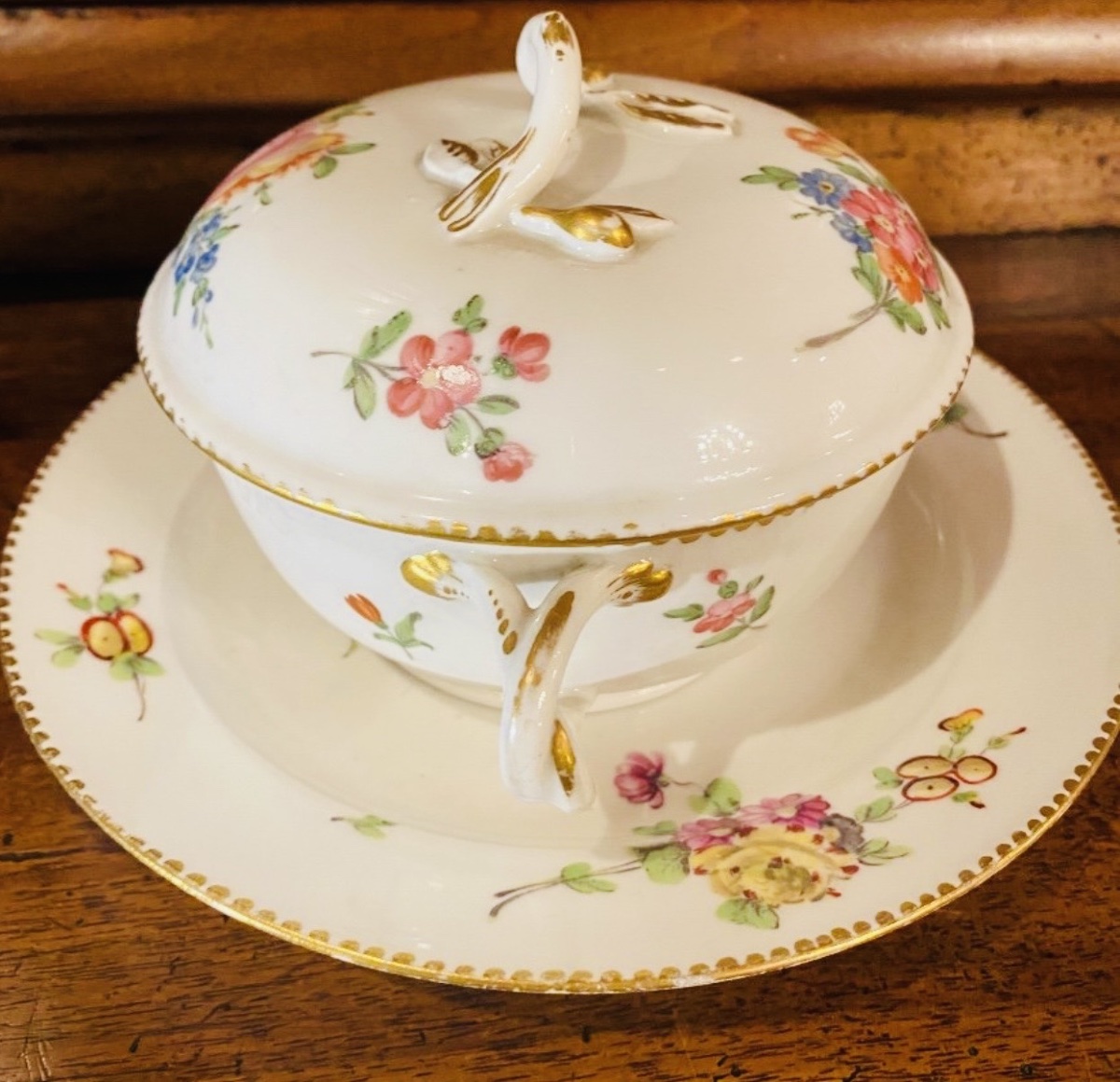 Soup Bowl Or Rare 18th-century Soup Bowl And Saucer Signed -photo-2