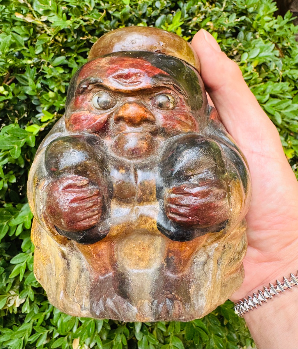AMUSANT POT À TABAC JAPONAIS EN BOIS LAQUÉ REPRÉSENTANT UN DARUMA, VERS 1880-photo-3