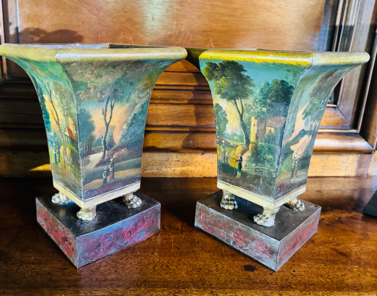 PAIRE DE VASES cornets  EN TÔLE PEINTE DU XIX EME SIÈCLE