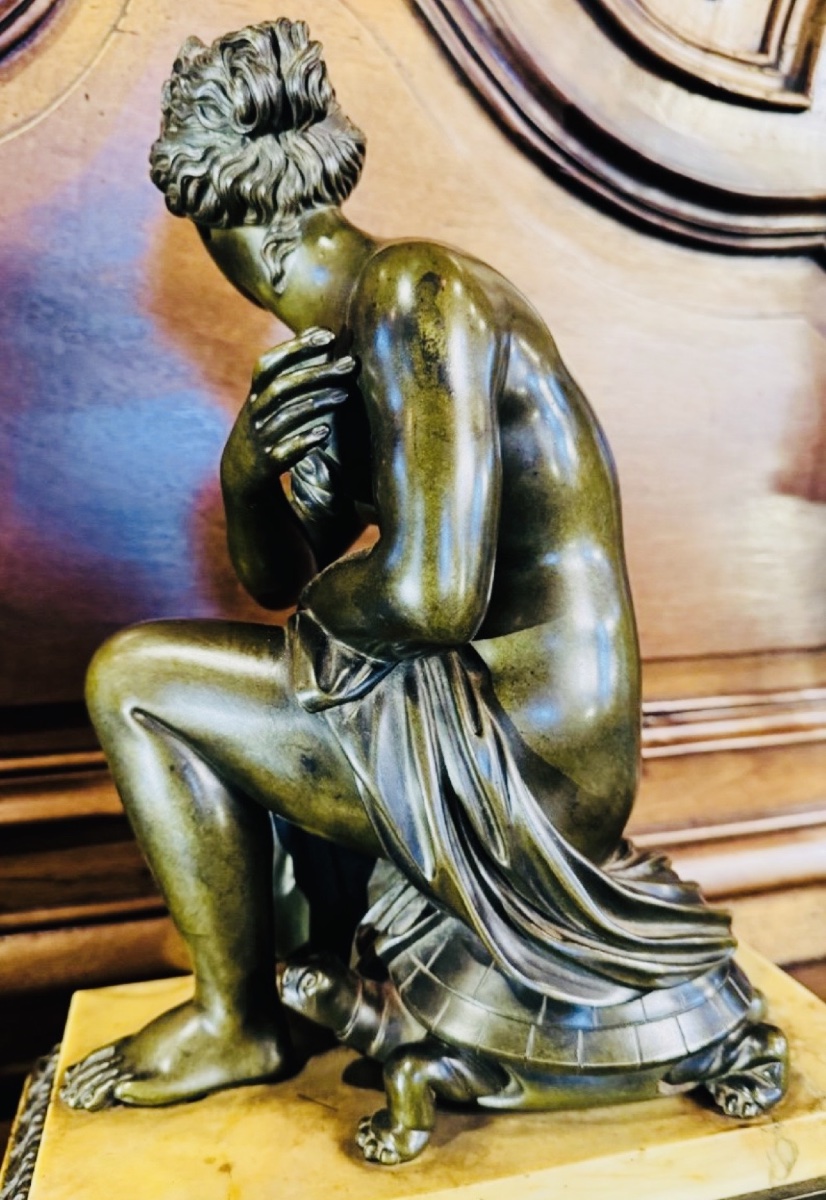 LA VÉNUS ACCROUPIE À LA TORTUE, ÉLÉGANT BRONZE NÉOCLASSIQUE DU XIXᵉ SIÈCLE-photo-4