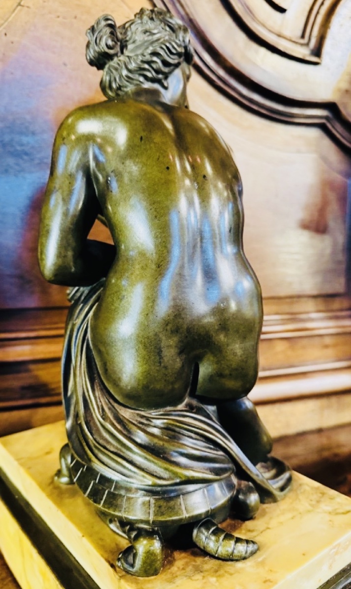 LA VÉNUS ACCROUPIE À LA TORTUE, ÉLÉGANT BRONZE NÉOCLASSIQUE DU XIXᵉ SIÈCLE-photo-7
