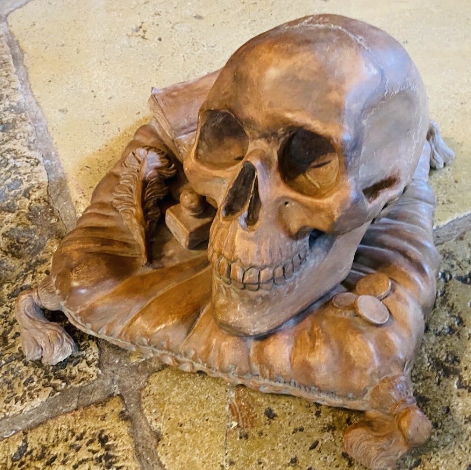 RARE VANITÉ « MEMENTO MORI » EN TERRE CUITE - FIN XIX* / DÉBUT XX* SIÈCLE