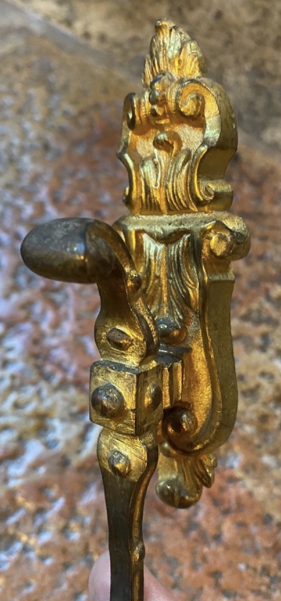 PAIRE D'EMBRASSES AUX TÊTES DE GROTESQUES EN BRONZE DORÉ - ÉPOQUE NAPOLÉON III-photo-5