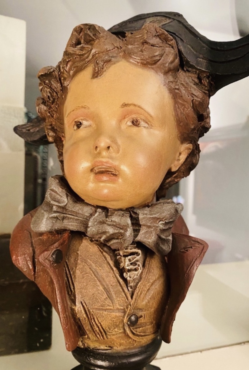 PAIRE DE BUSTES D’ENFANTS EN TERRE CUITE POLYCHROME, SIGNÉS BOURGOIN, VERS 1900-photo-1
