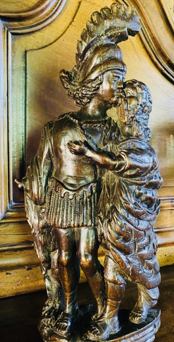 LE BAISER D'ADIEU - RARE HAUT-RELIEF EN BOIS SCULPTÉ DU XVIIIE SIÈCLE