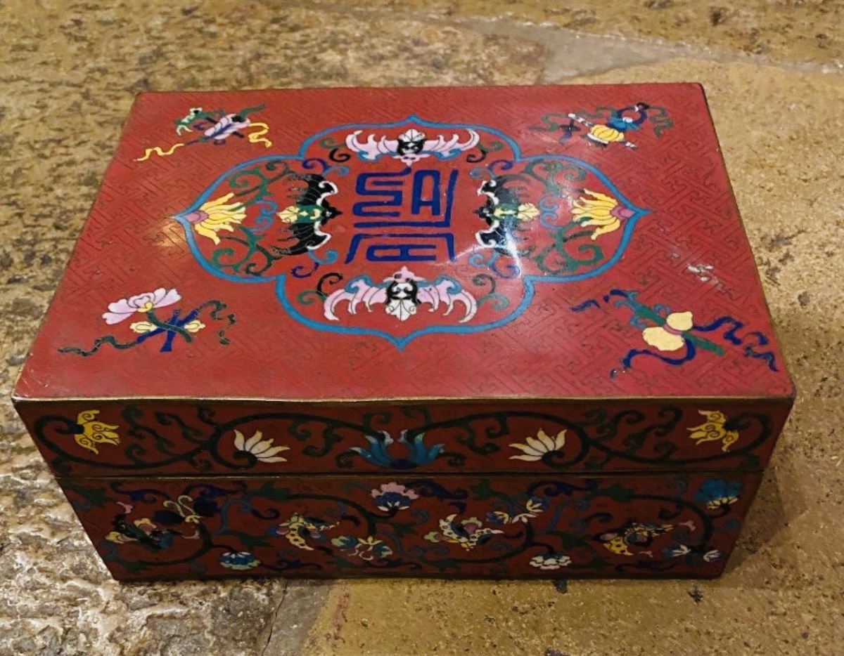 GRAND COFFRET CHINOIS EN ÉMAUX CLOISONNÉS - DÉBUT DU XXe SIÈCLE-photo-4