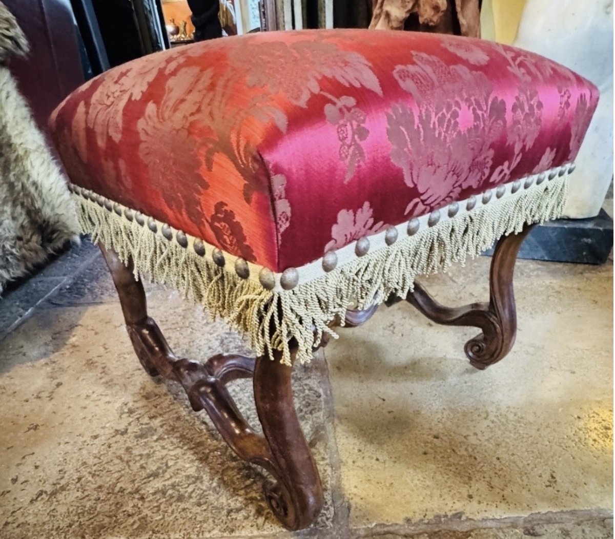 PAIRE DE TABOURETS EN NOYER - ÉPOQUE LOUIS XIV - XVILE SIÈCLE