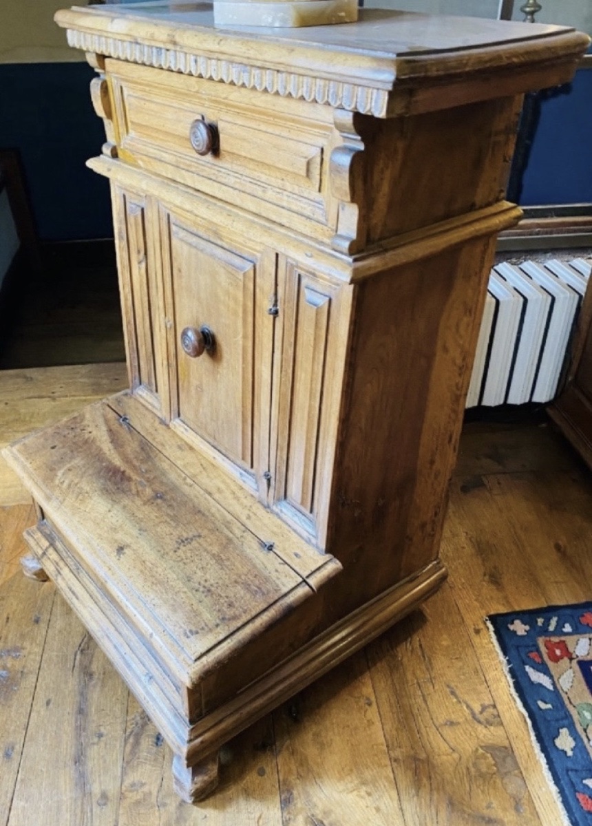 MEUBLE oratoire ITALIEN EN NOYER DU XVIII EME SIÈCLE-photo-2