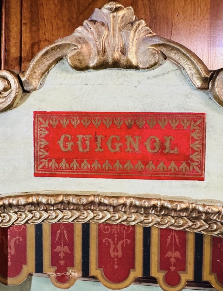 THÉÂTRE DE GUIGNOL ANCIEN EN BOIS PEINT ET DORÉ, AVEC TROIS MARIONNETTES - VERS 1900-photo-8