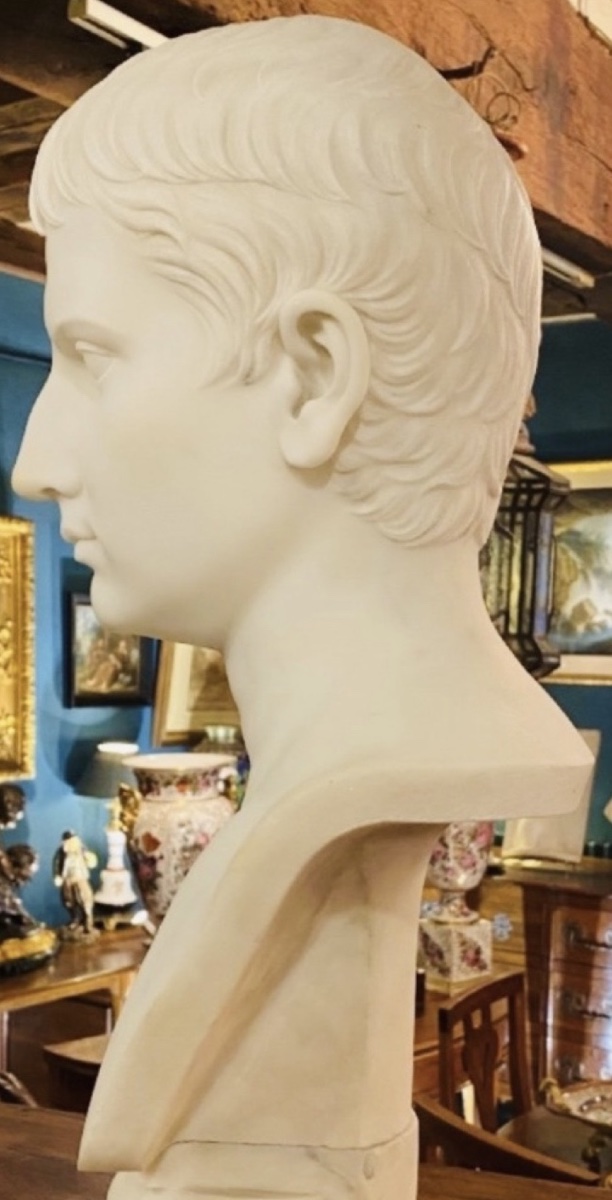 JEUNE AUGUSTE – GRAND BUSTE EN MARBRE BLANC D’APRÈS L’ANTIQUE, ITALIE, XIXe SIÈCLE-photo-7