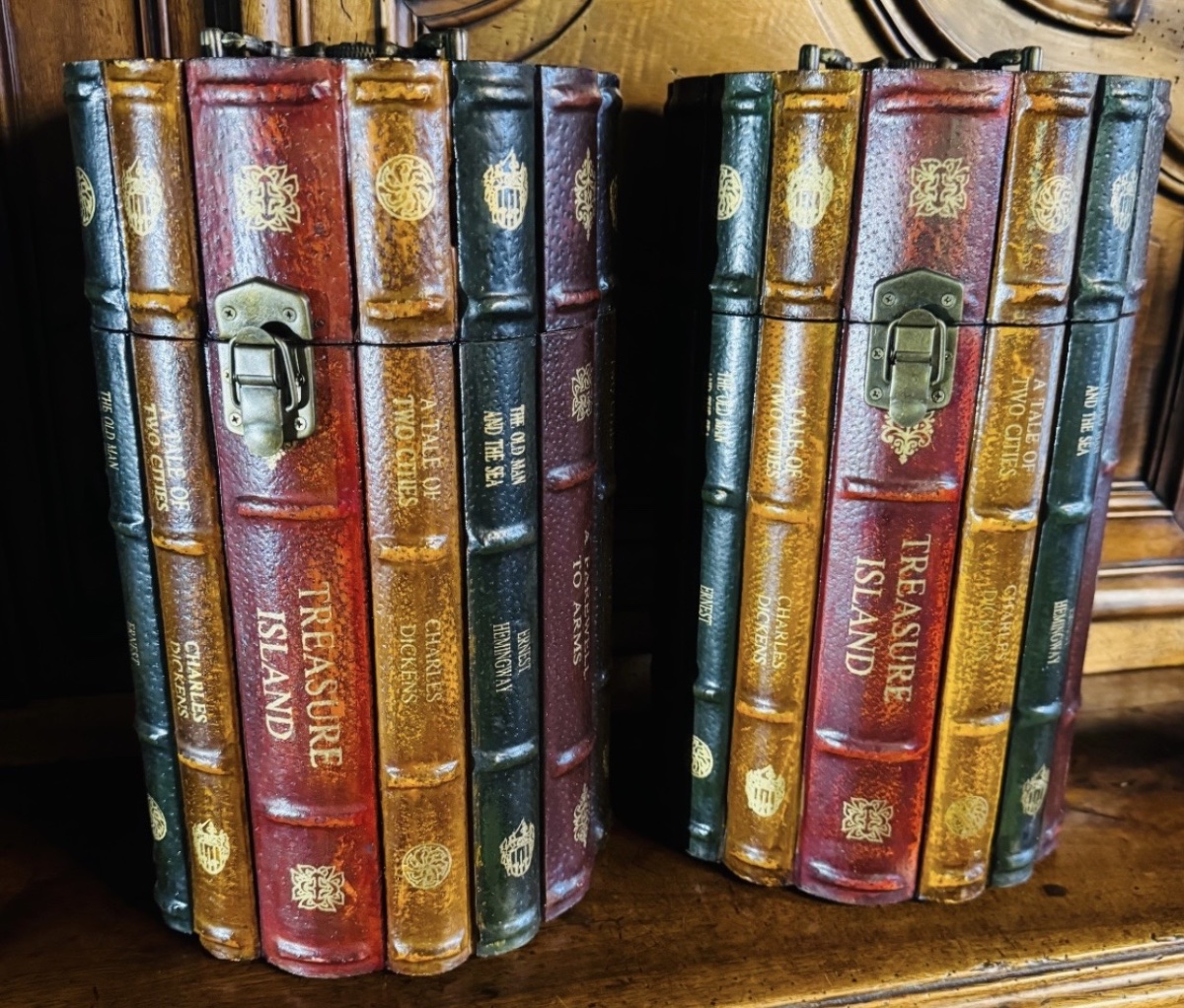 PAIRE DE COFFRETS DE RANGEMENT EN FORME DE FAUX LIVRES - DÉCOR DE BIBLIOTHÈQUE ANGLAISE -photo-2