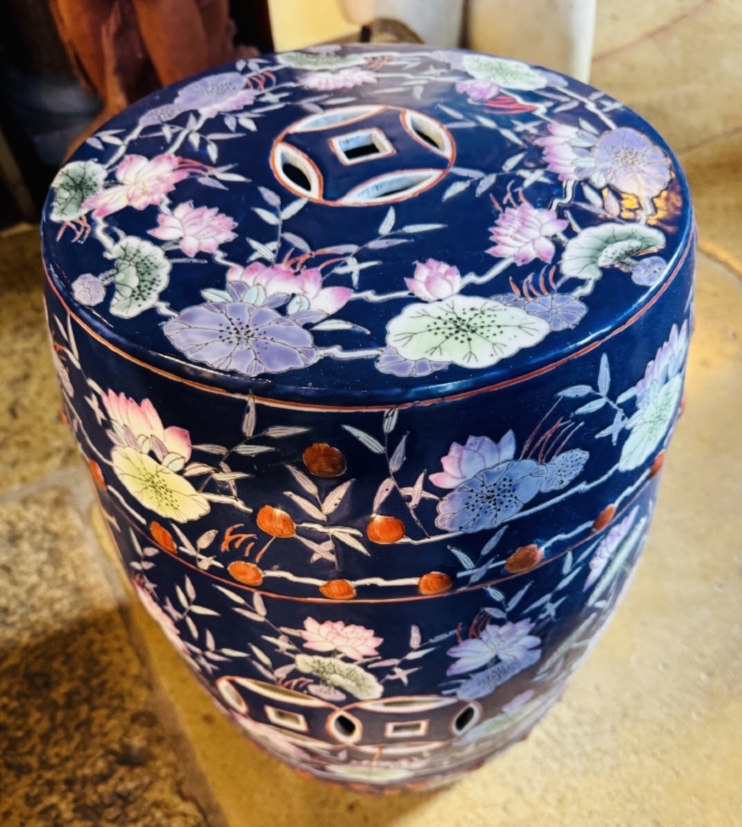 Openwork Chinese Porcelain Garden Stool, 20th Century-photo-5