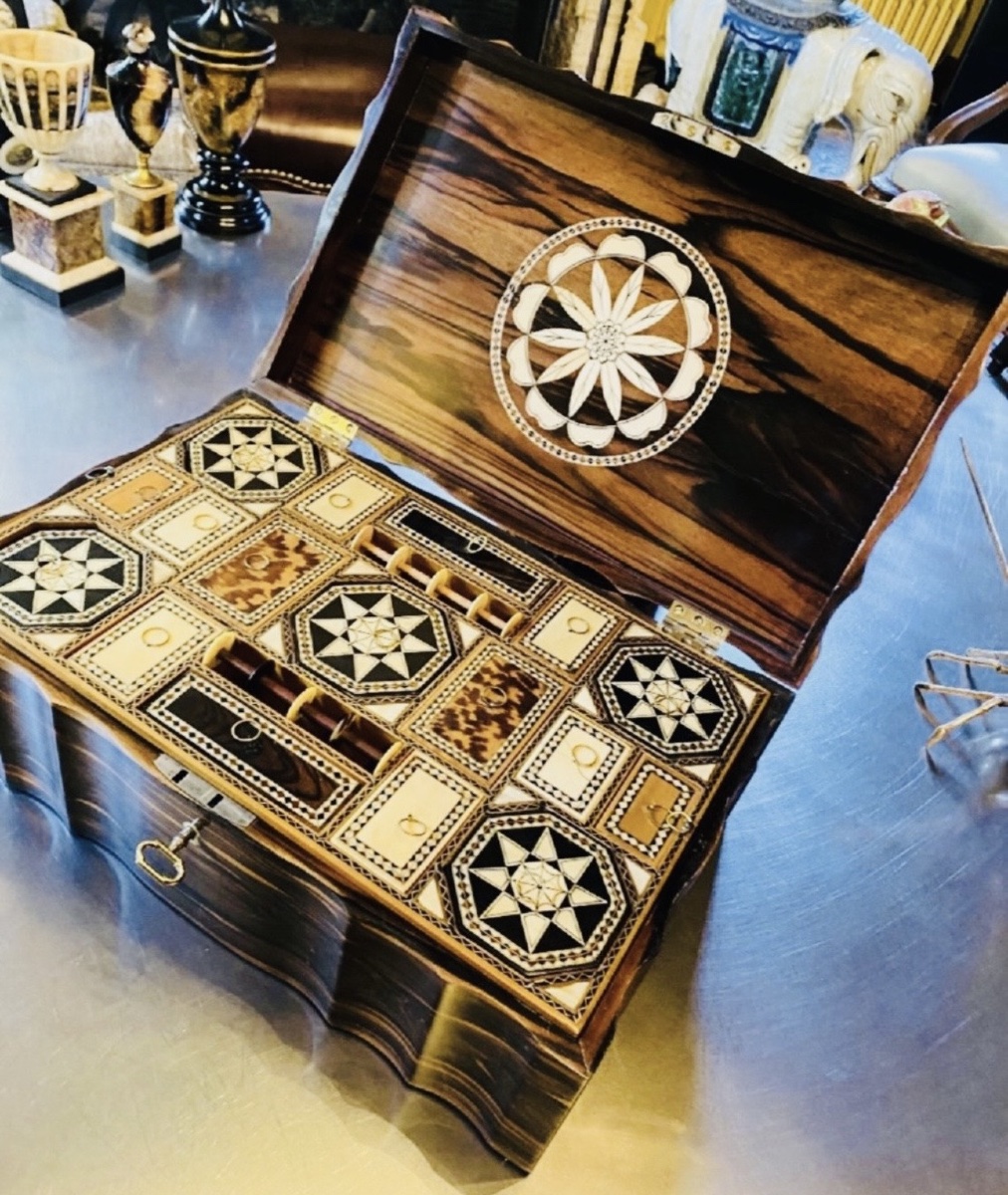 GRAND COFFRET ANGLO INDIEN DU XIX EME SIÈCLE-photo-7