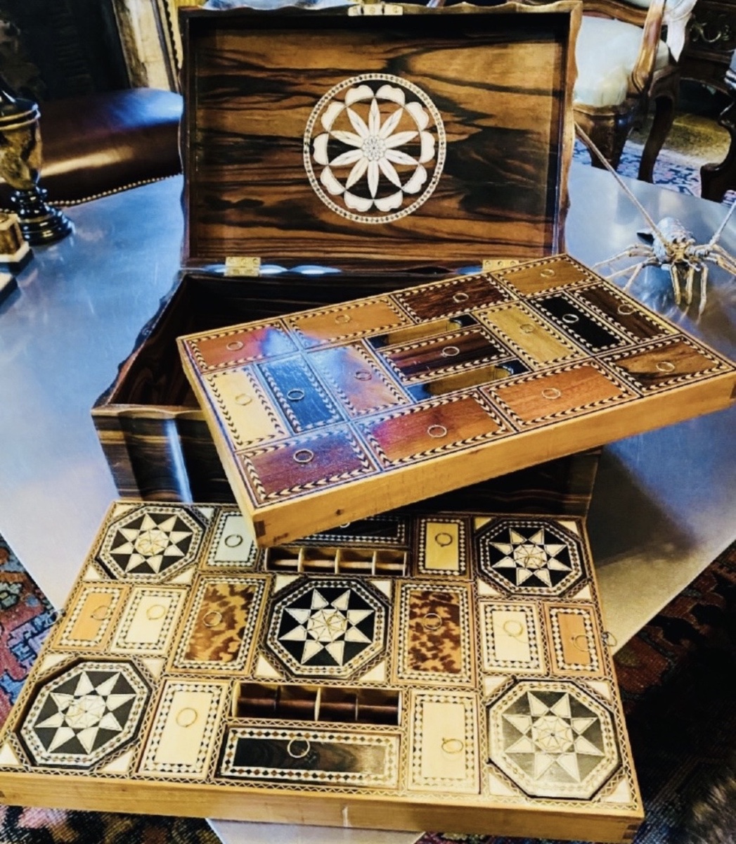 GRAND COFFRET ANGLO INDIEN DU XIX EME SIÈCLE