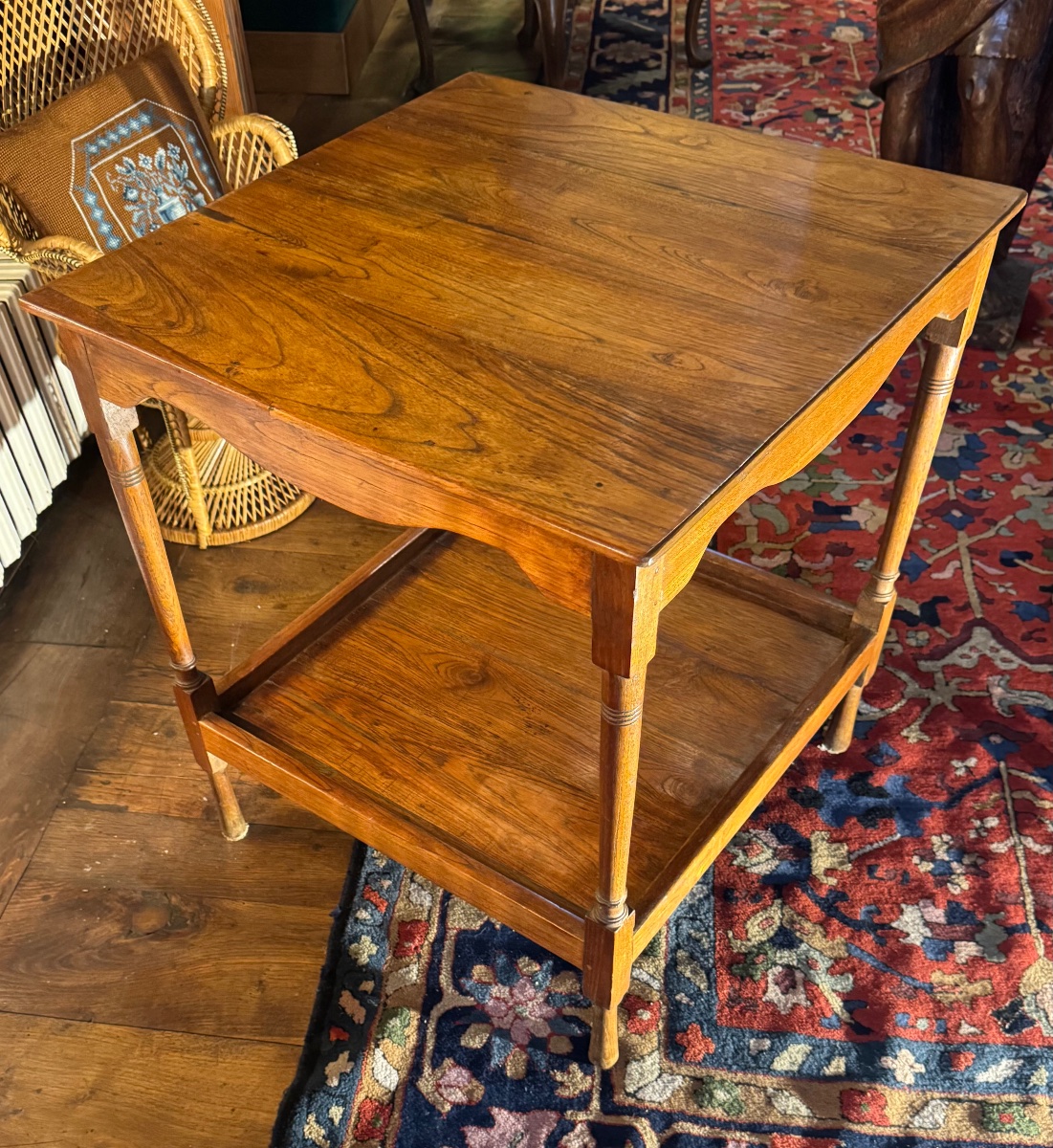 TABLE DESSERTE À DEUX PLATEAUX EN BOIS BLOND, ÉPOQUE DIRECTOIRE
