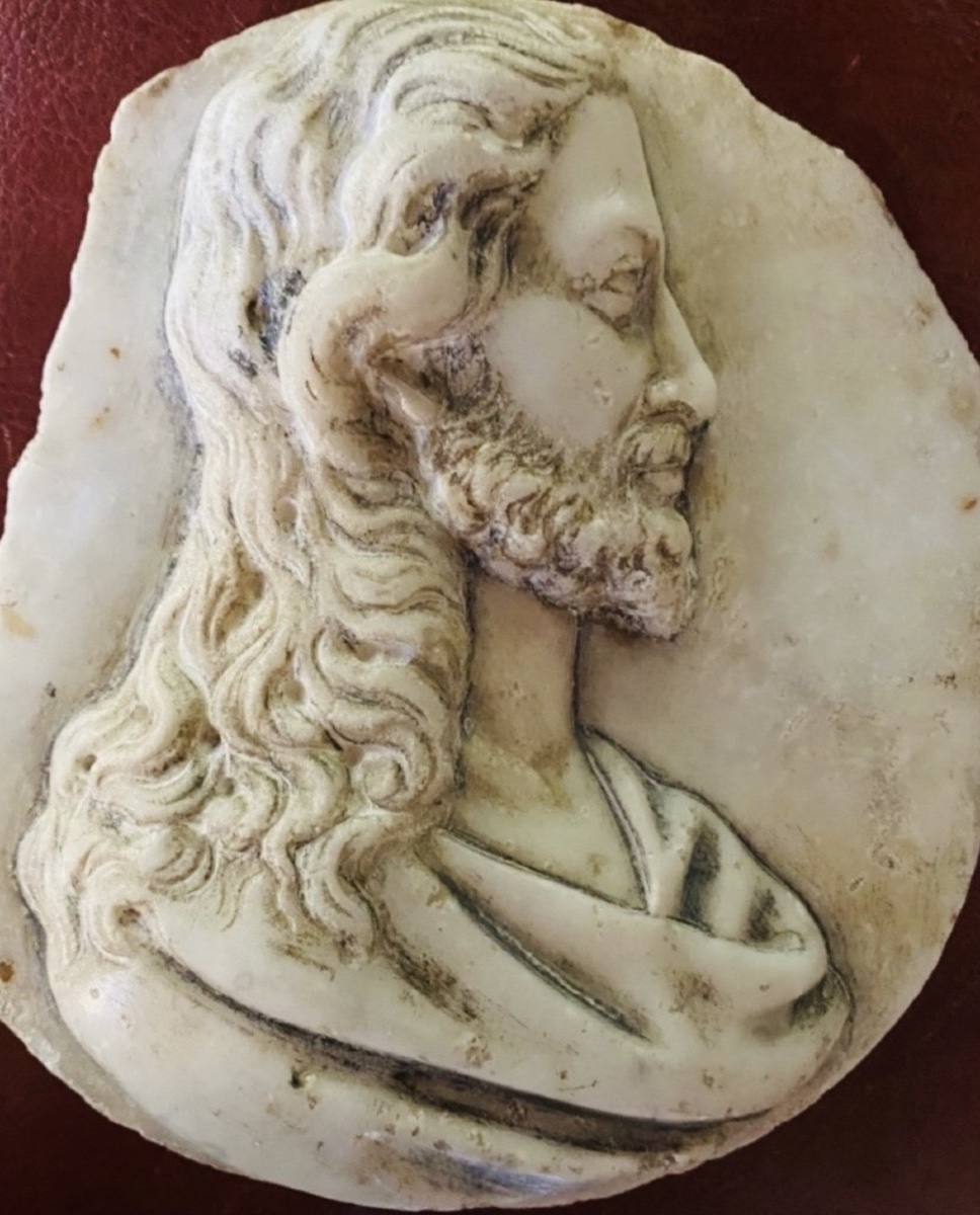 CHRIST DE PROFIL — MÉDAILLON EN MARBRE SCULPTÉ À LA MANIÈRE D’UN CAMÉE, FIN XVIIe – DÉBUT XVIII-photo-1