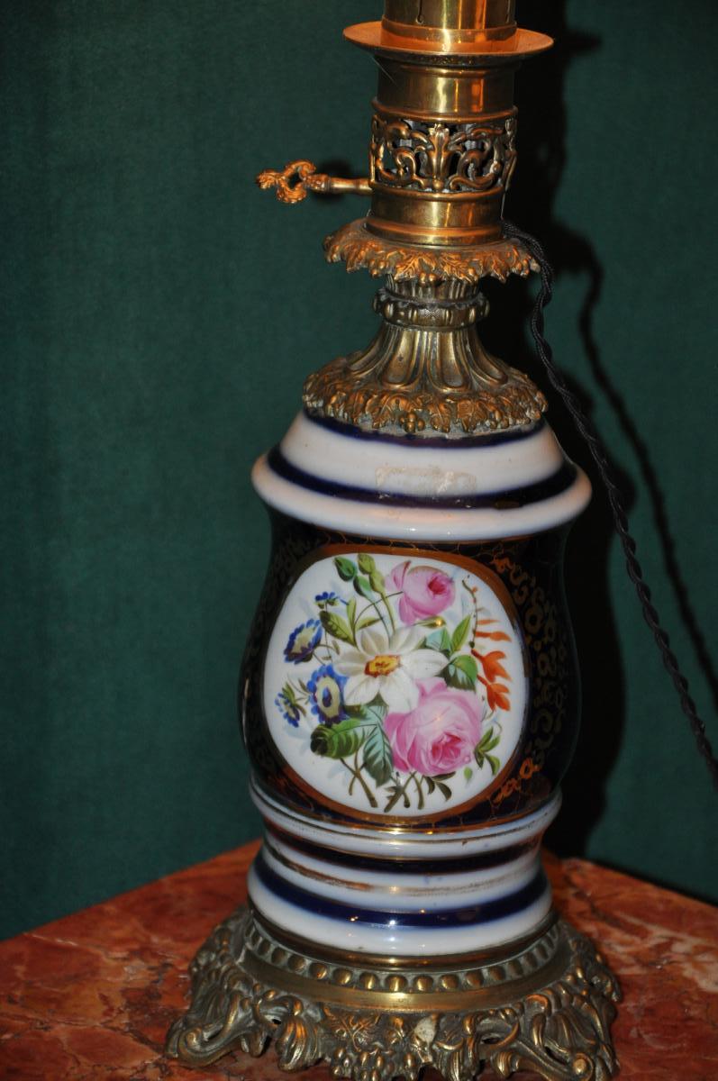 Beautiful Nineteenth Century Lamp With Floral Decor-photo-3