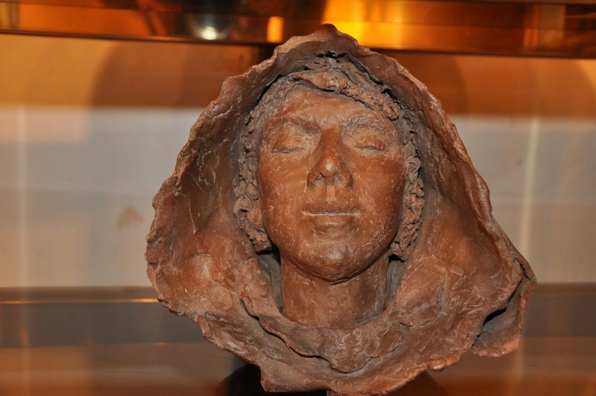 Head Of Young Woman In Hood, Terracotta XXth Century.