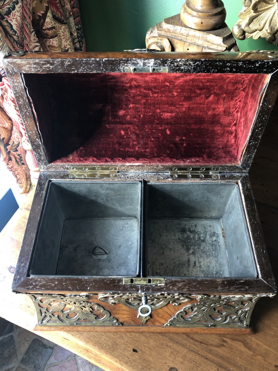 Nineteenth Century Tomb Shaped Tea Box-photo-4