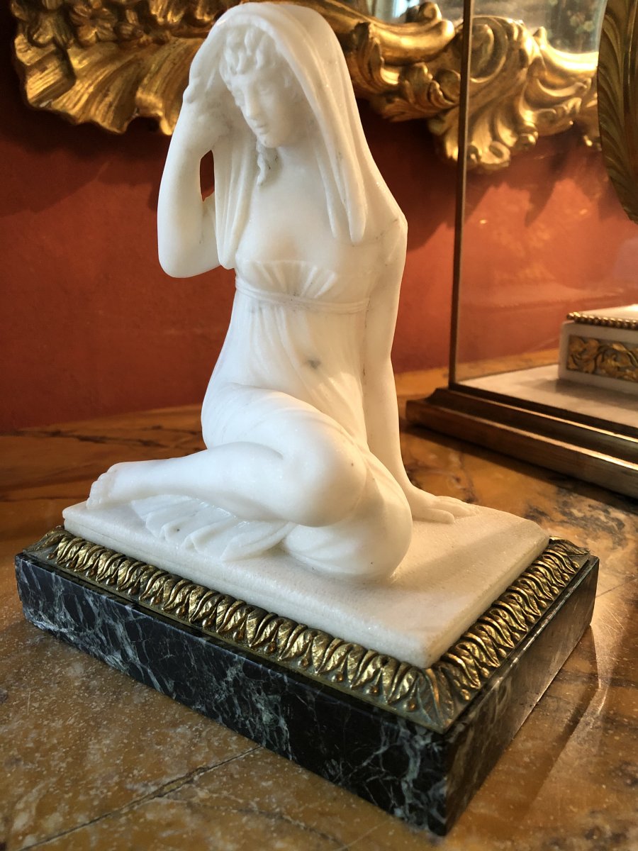 Marble Of A Young Woman Of Restoration Period-photo-2