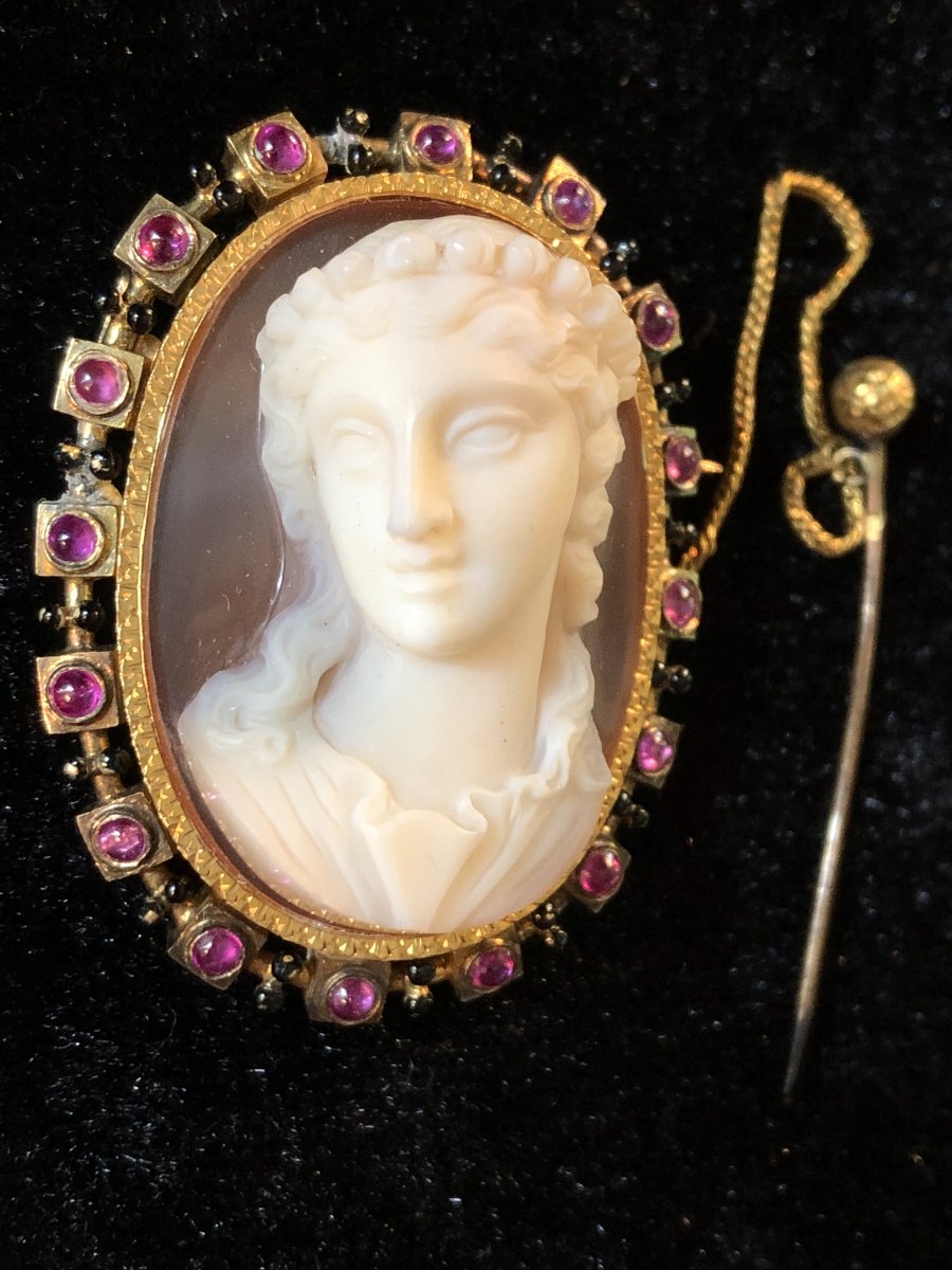Beautiful Vestal From The Antique, Agate Cameo In High Relief XIXth Century-photo-1