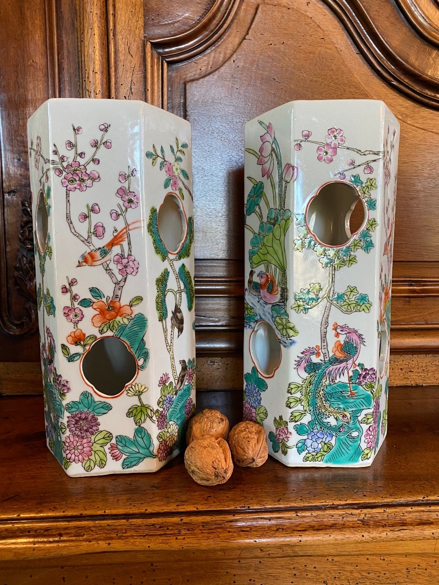 Maotong, Paire De Vases Porte Chapeaux Décoratifs En Porcelaine De Chine, XXeme Siècle -photo-2