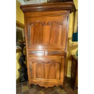 Beautiful Vendéen Cabinet In Walnut From The Beginning Of The XIX Eme Century