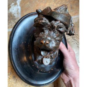 Anthropomorphic Bronze Of A Dog In A Hat By Proper Lecourtier (1855-1924)