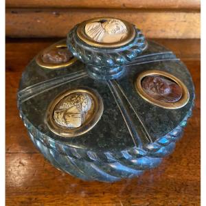 Serpentine Inkwell With Cameos, Souvenir Of The Grand Tour, 19th Century 
