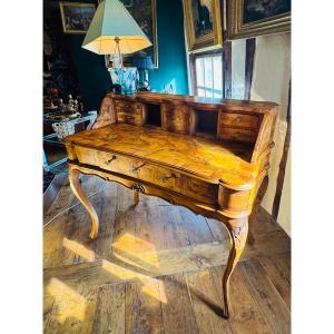 Bureau à Gradin De Style Louis XV En Loupe De Noyer, XIX Eme Siècle 