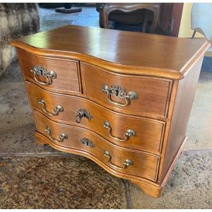Commode De Poupée Ou D’enfant En Noyer Début Du XX Eme Siècle