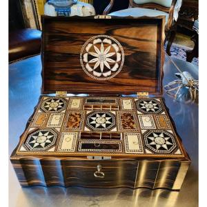 Grand Coffret à Compartiments Anglo Indien Du XIX Eme Siècle