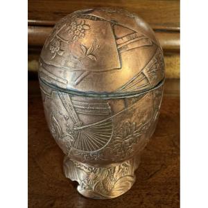 Japon époque Meiji, boîte en alliage en forme d’oeuf