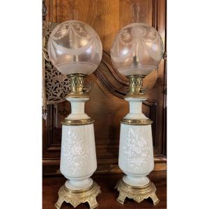 GRANDE PAIRE DE LAMPES À PÉTROLE VERT CÉLADON NAPOLÉON III
