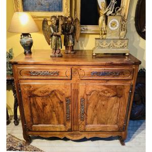 BUFFET RÉGIONAL EN NOYER MASSIF, SOLOGNE FIN DU XVIII EME SIÈCLE