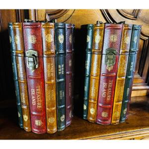 Paire de coffrets de rangement en forme de faux livres - Décor de bibliothèque anglaise - Année