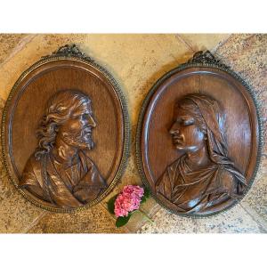 Spectacular Pair Of Panels Carved In High Relief: Jesus And The  Virgin Marie