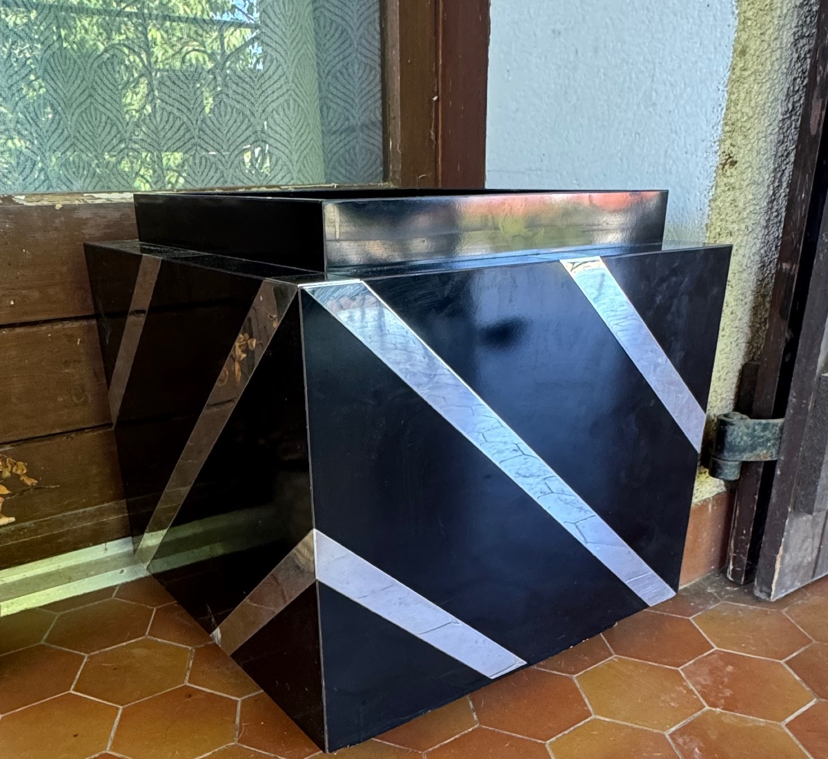 Planter By Willy Rizo 1970