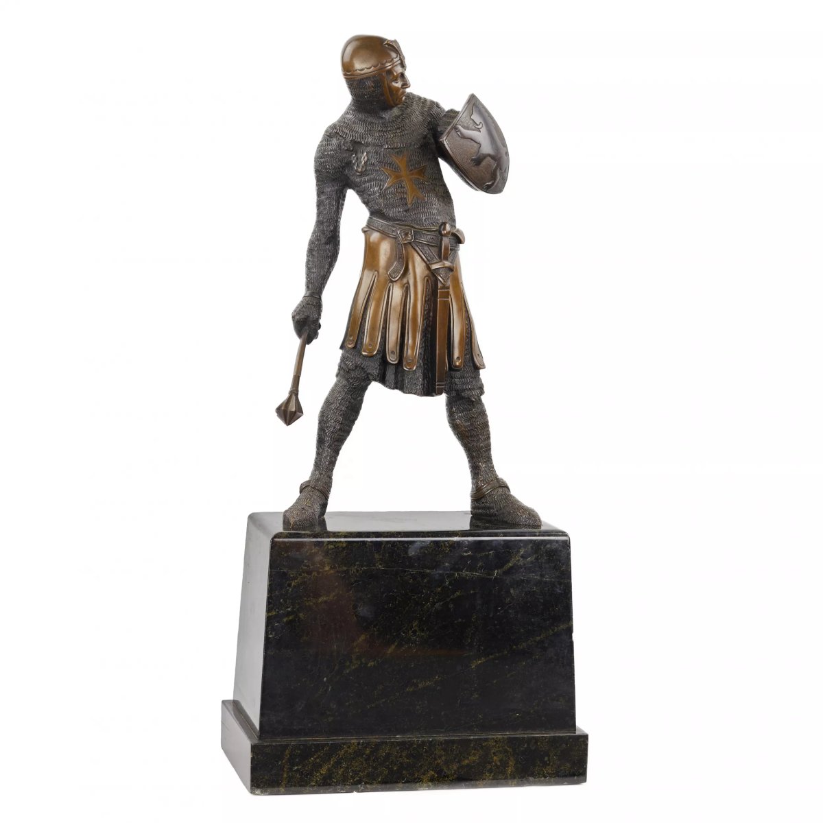 CHEVALIER DE MALTE. SCULPTURE DE CABINET EN BRONZE. EUROPE OCCIDENTALE.
