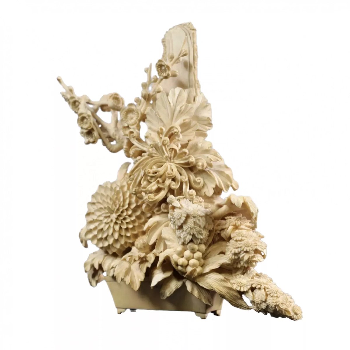 Ikebana “flowers.” Sculpted Bone Arrangement. Japan, Meiji Period, Late 19th Century-photo-3
