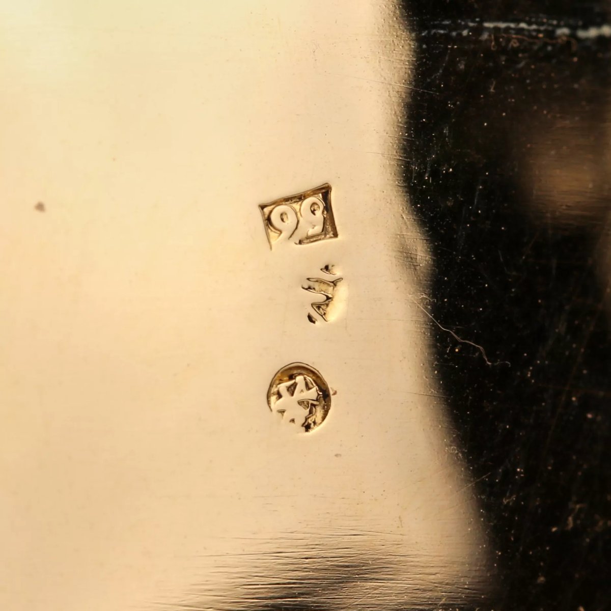 TABATIÈRE UNIQUE EN AMÉTHYSTE ET OR EMPIRE RUSSE, SAINT-PÉTERSBOURG, VERS 1840-photo-3