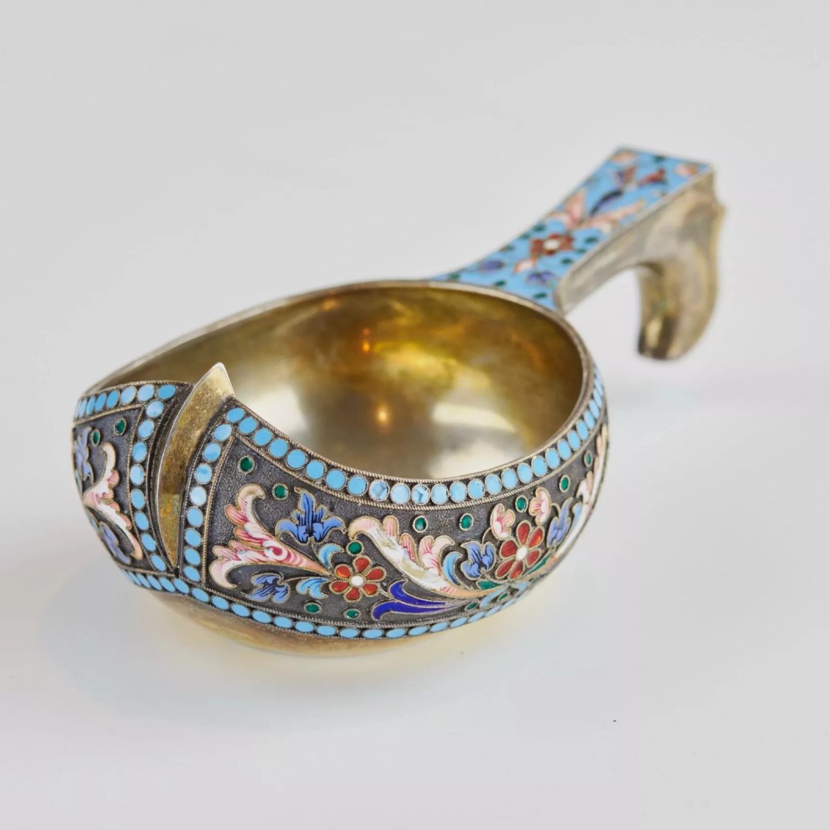  Russian Silver Kovch With Polychrome Cloisonné Enamel. Manufactured By P. A. Ovtchinnikov. Moscow.-photo-3
