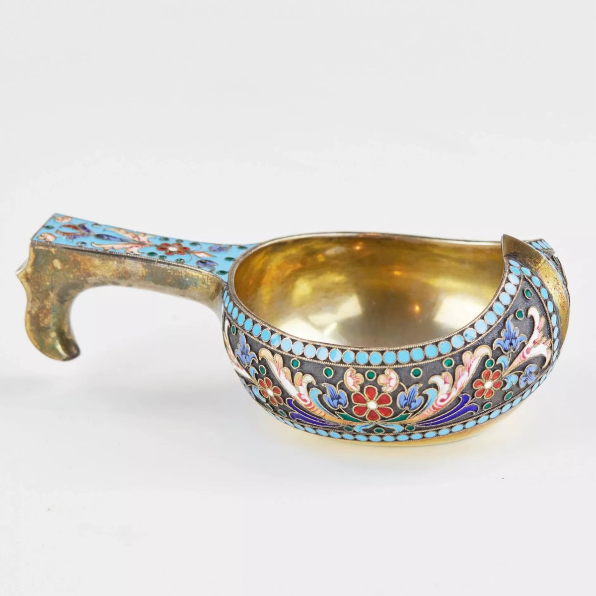  Russian Silver Kovch With Polychrome Cloisonné Enamel. Manufactured By P. A. Ovtchinnikov. Moscow.-photo-1