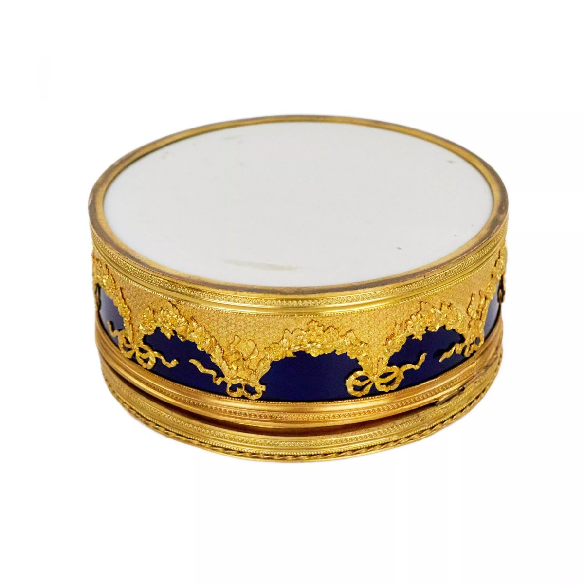 Porcelain Checkerboard Box With Miniature, Louis XVI Style, France.-photo-4