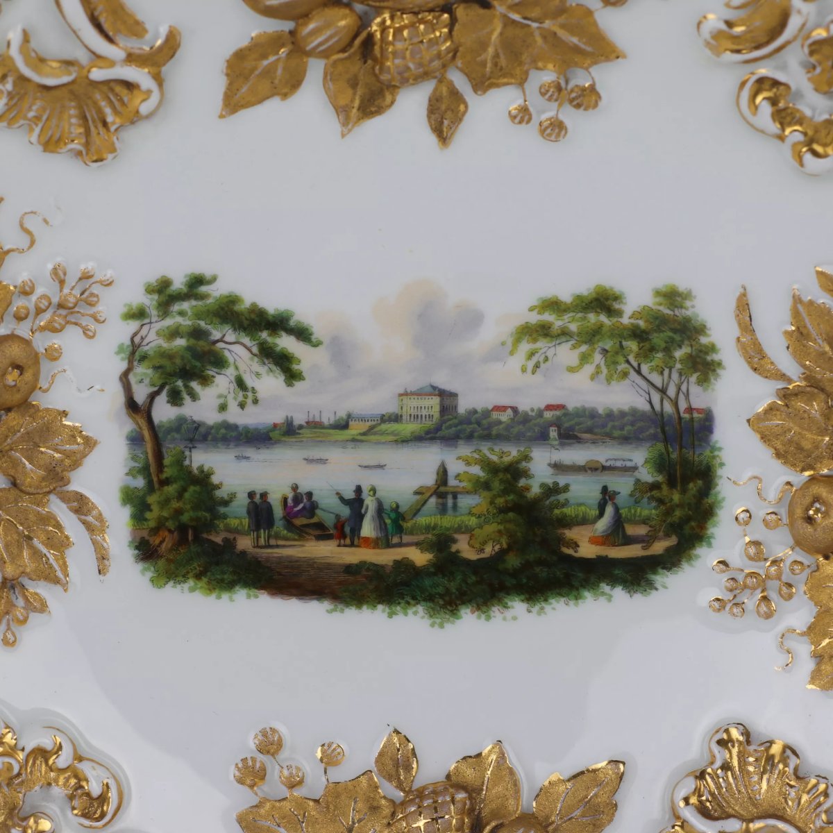LUXUEUX PLAT DÉCORATIF À VUE DE ZWICKAU. MEISSEN. 1815 - 1860-photo-1