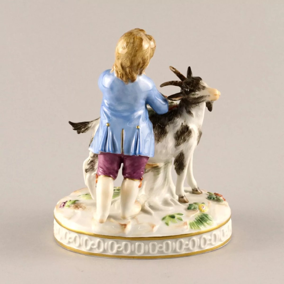 FIGURE EN PORCELAINE MEISSEN « GARÇON AU CHEVREAU ». ALLÉGORIE DE L’AUTOMNE-photo-4