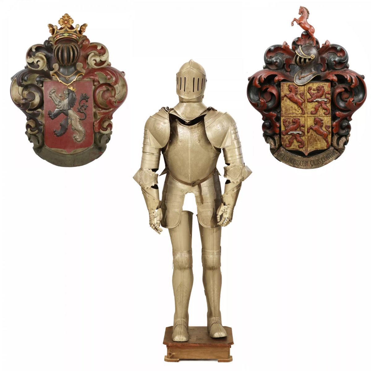 ARMURE DÉCORATIVE DE CHEVALIER EN FER FORGÉ. ALLEMAGNE, FIN DU XIXE, DÉBUT DU XXE SIÈCLE-photo-2