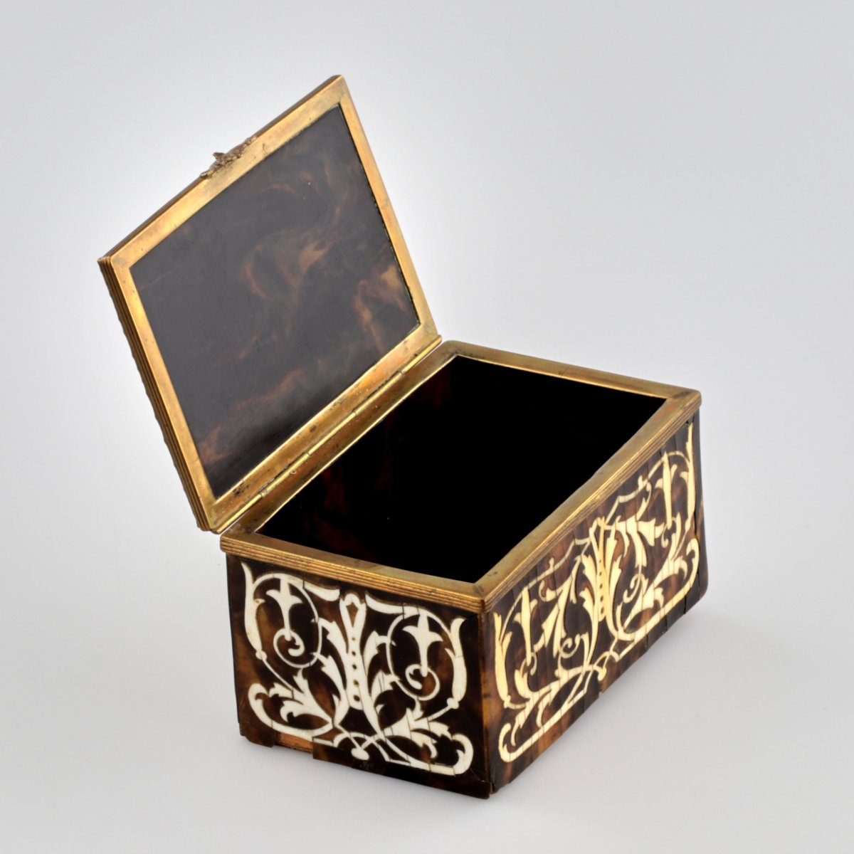 Turtle Shell And Ivory Box Featuring An Erotic Scene. Europe.-photo-4