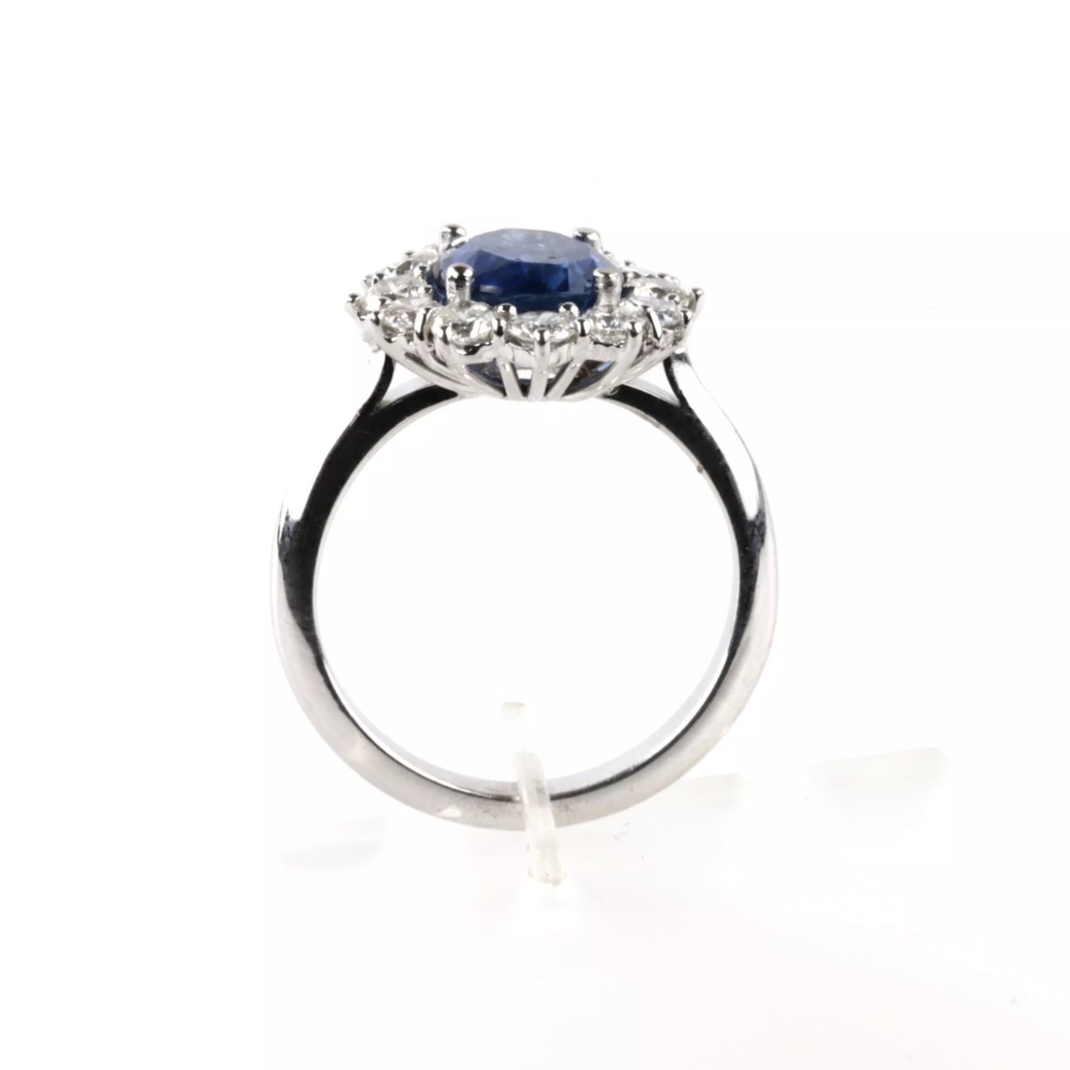 BAGUE EN OR SERTIE D’UN SAPHIR ET DE DIAMANTS-photo-3